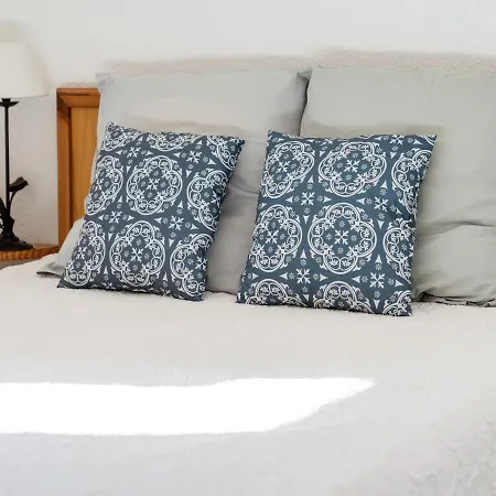 In With Private Courtyard Holiday home *