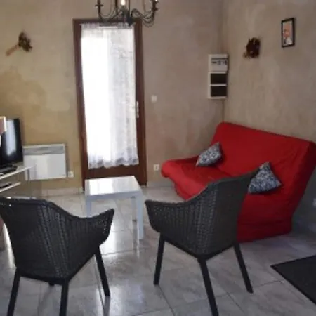 In With Private Courtyard * Minerve